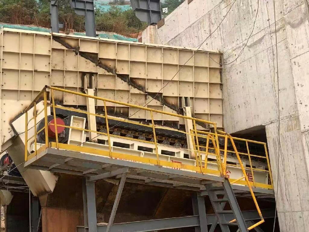 Apron Feeder